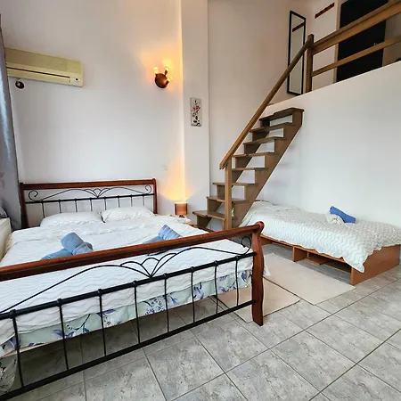 Maisonette * Akrata