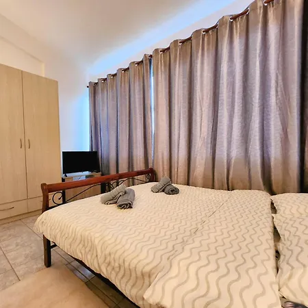 Maisonette Akráta